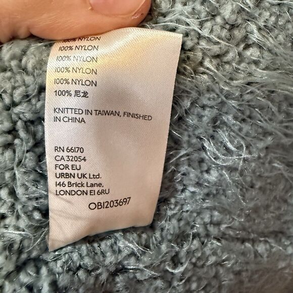 Free People Icing V-Neck Pullover Fuzzy Sweater Size XS in Spring Dust - Picture 8 of 10